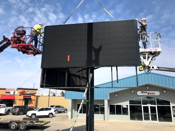 Contractor Commercial Sign Co in Hays KS