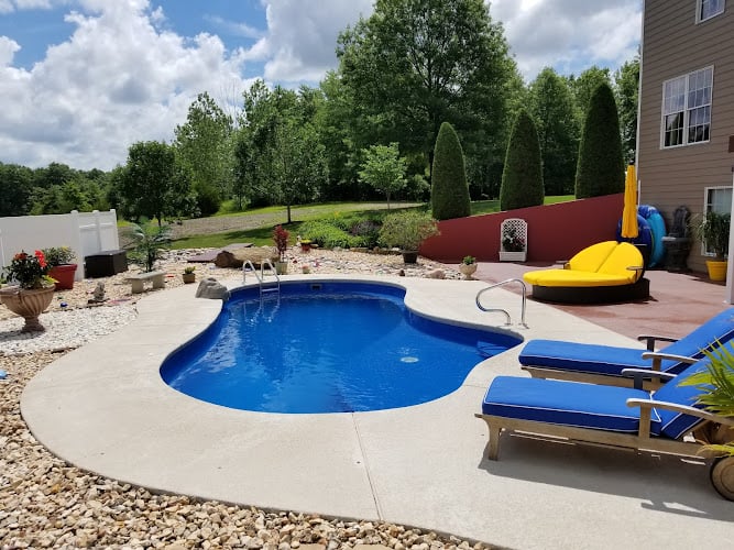 Contractor Sunscape Pool & Backyard in Pittsburg KS