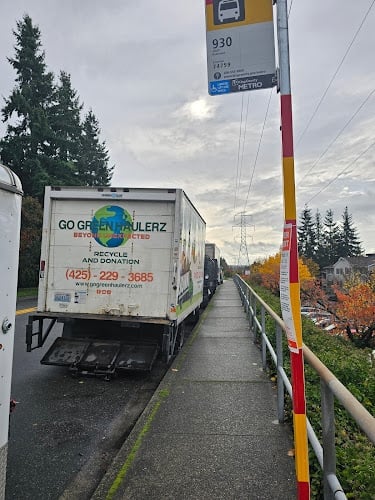 Contractor Go Green Haulerz LLC in Kirkland WA