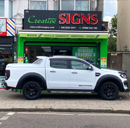 Contractor Creative Signs in Ilford England