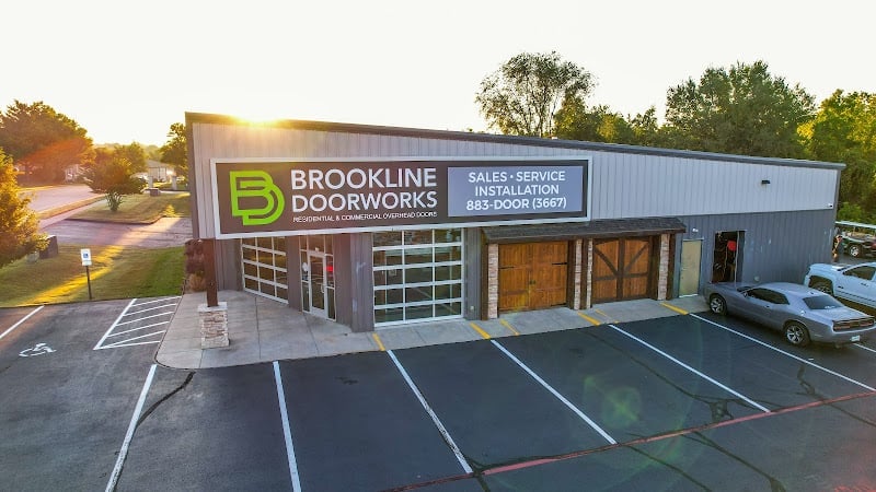 Contractor Brookline Doorworks in Springfield MO