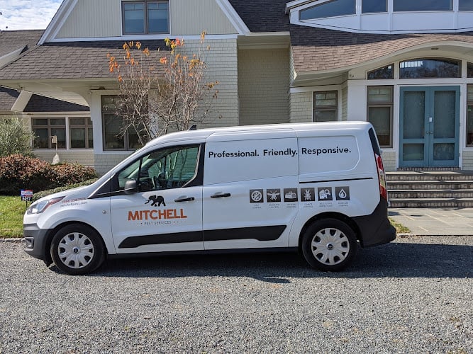 Contractor Mitchell Pest Services in Leesburg VA