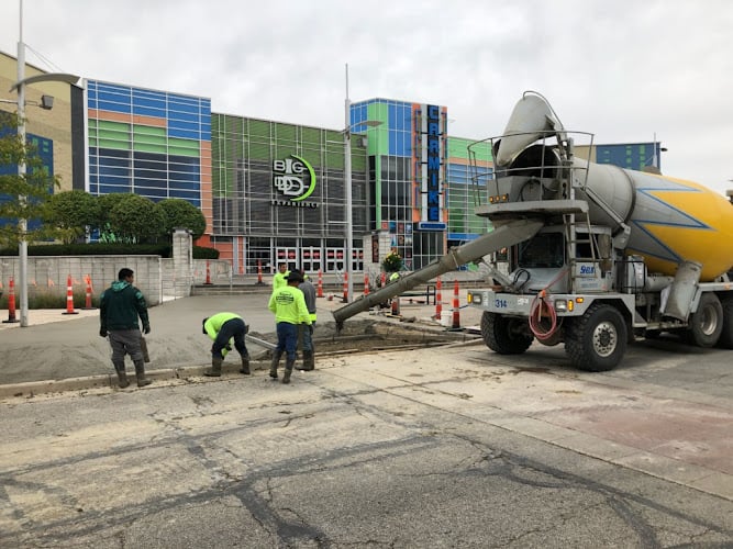 Contractor Sipes Asphalt & Concrete in Indianapolis IN