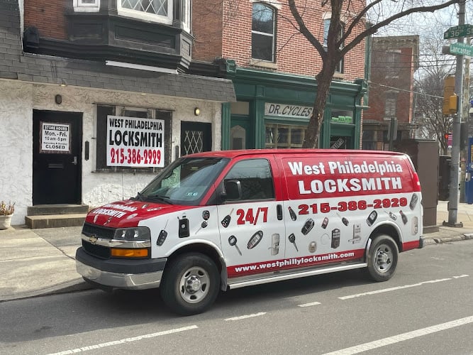 Contractor West Philadelphia Locksmith in Philadelphia PA