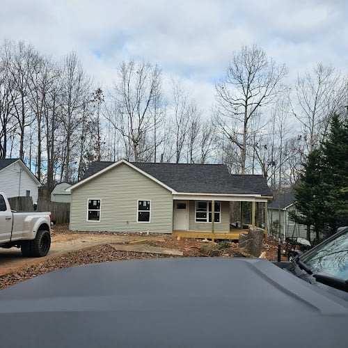 Contractor North Georgia Roofing & Property Renovations, LLC. in Dawsonville GA