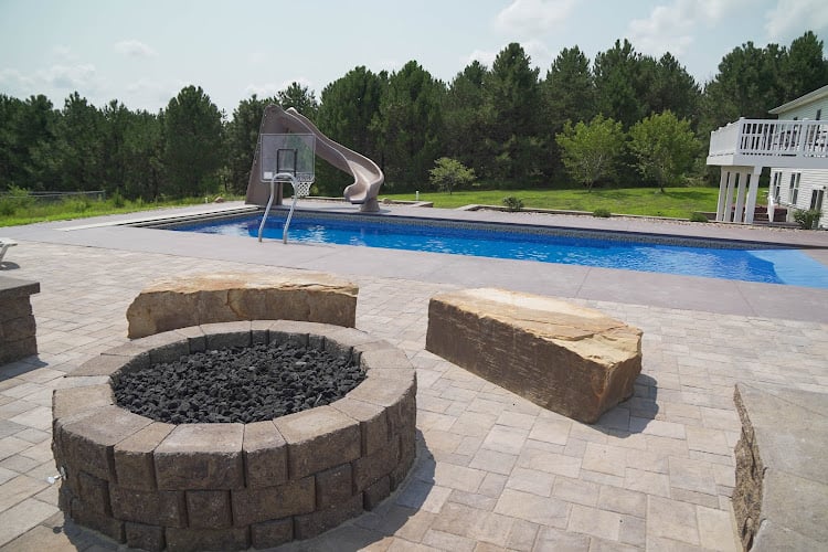 Contractor Creative Landscaping inc. in Lincoln NE