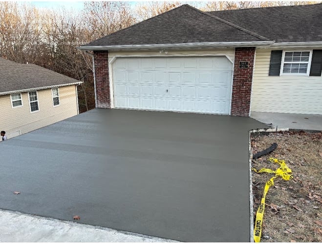 Contractor DNA Concrete and Landscaping LLC in Columbia MO