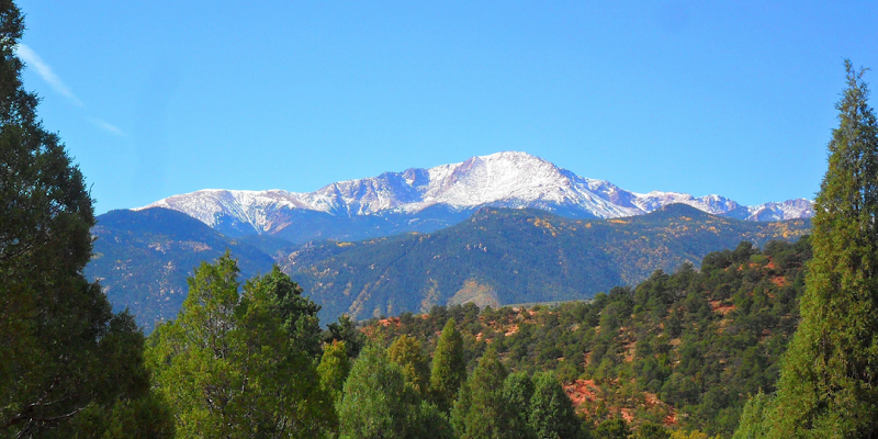 Contractor Costa Seamless Gutter Service in Colorado Springs CO