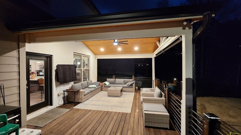 Armstrong Construction - Decks, Patios & Porches