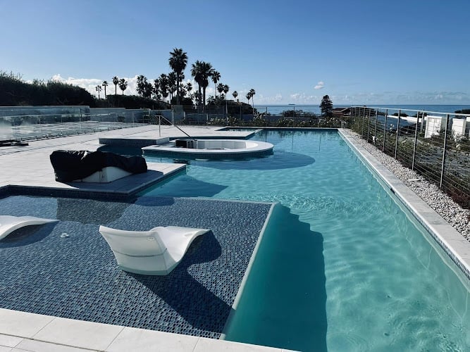 Beachfront Pools & Design Inc.