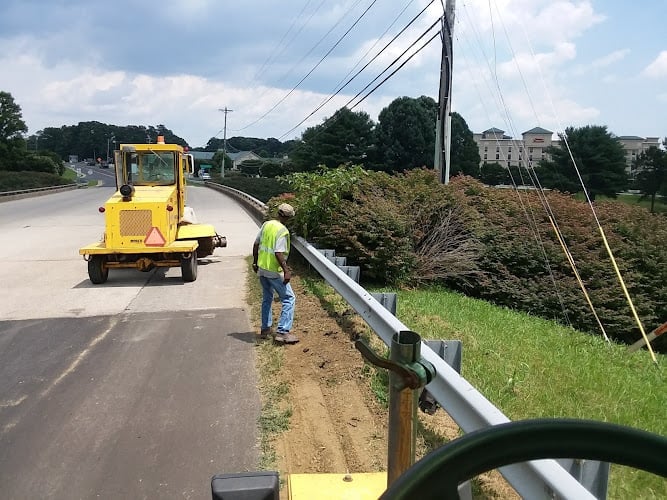 Contractor Carl Rose & Sons Asphalt Paving in Elkin NC