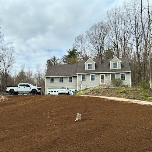 Contractor Summit Stoneworks - Hardscaping & Excavation Services in Henniker NH