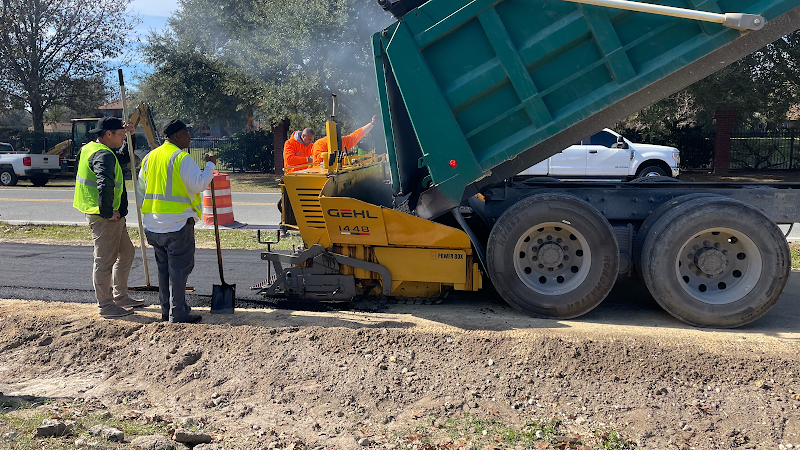 Contractor Armour Asphalt Paving & Sealcoating in Gainesville FL