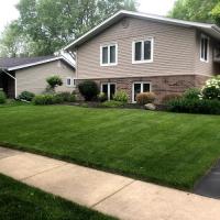 Contractor Cut Right Landscaping in Westmont IL