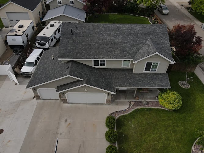 Contractor Valley Roofing and Maintenance in Meridian ID