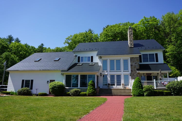 Contractor East Coast Metal Roofing in Oxford MA