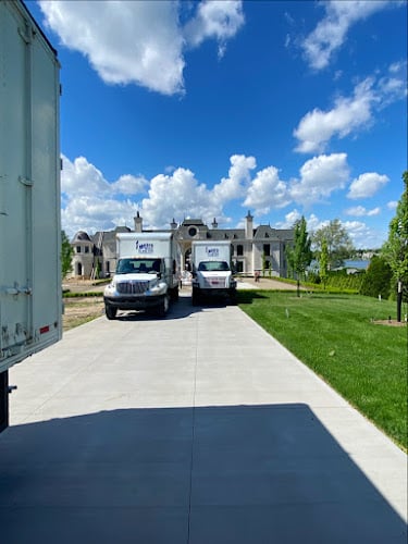 Contractor Metro Movers of Michigan, llc in New Baltimore MI