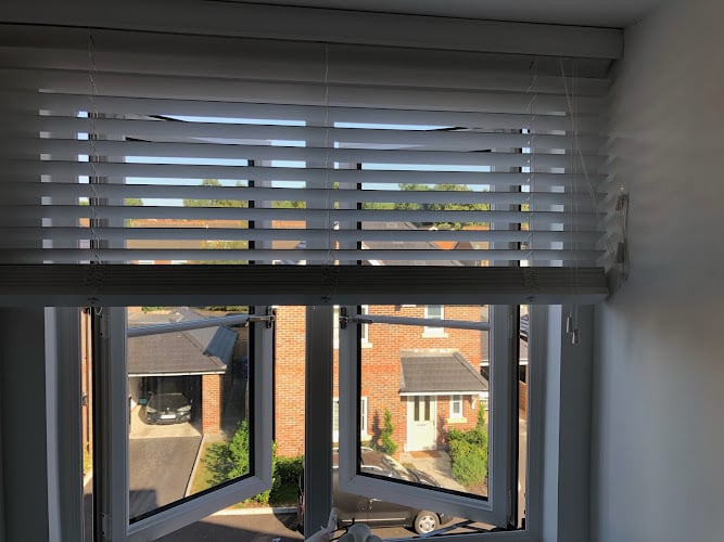 Contractor UK Blinds Direct in Old Windsor England