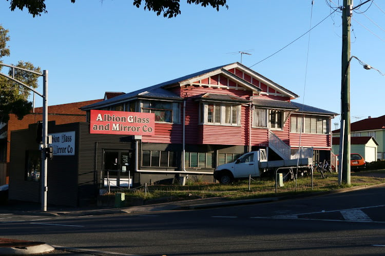 Contractor Albion Glass & Mirror Co in Albion QLD