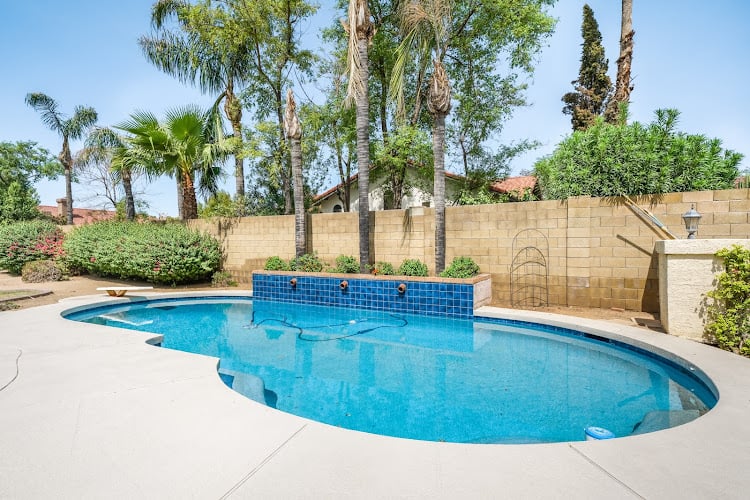 Contractor Arrowhead Deck and Pools, LLC in Phoenix AZ