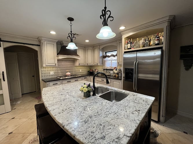 Contractor Premier Stone Counter Tops in Oklahoma City OK