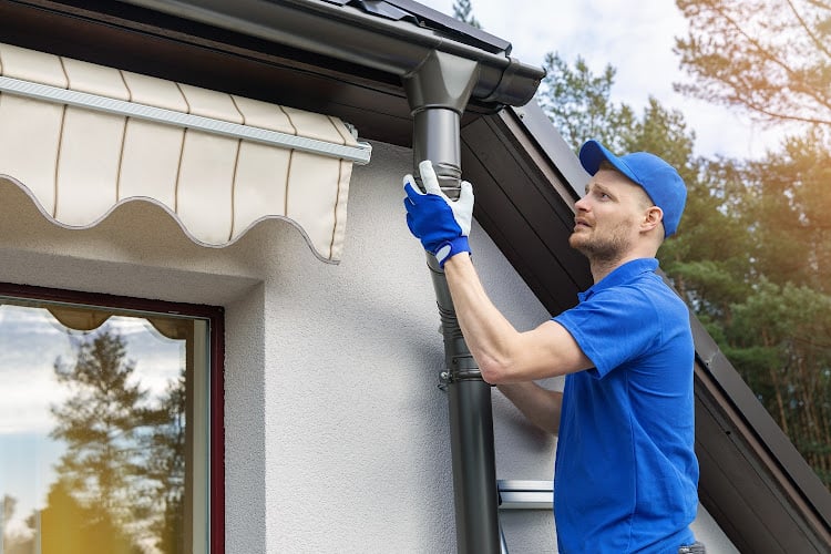 Contractor Gutters Toronto in Toronto ON