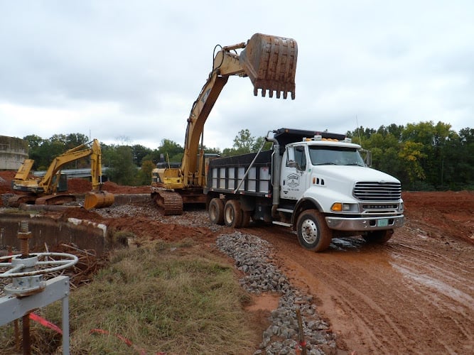 Contractor Double A Hauling in Winterville GA