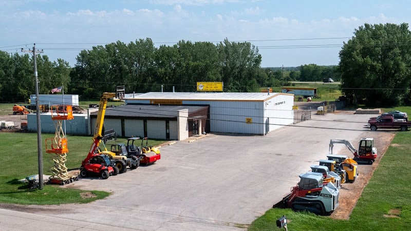 Contractor Star Equipment, Ltd in Waterloo IA