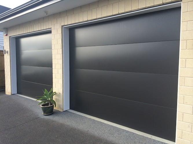 GARAGE DOOR REPAIRS HILLS DISTRICT & PARRAMATTA