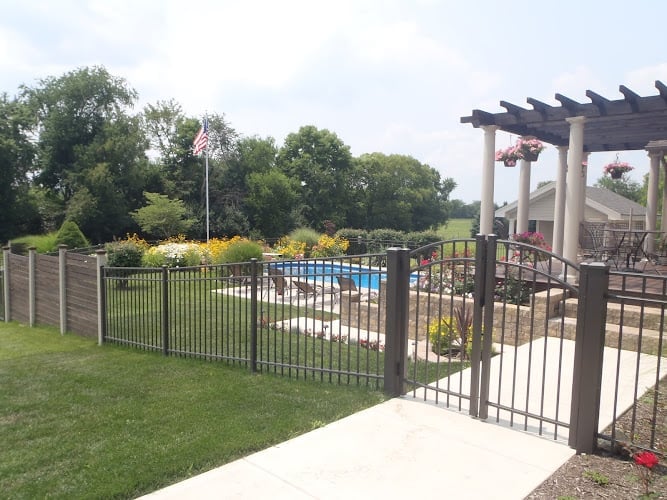 Contractor Cedar Grove Fence Specialists in Centerville OH