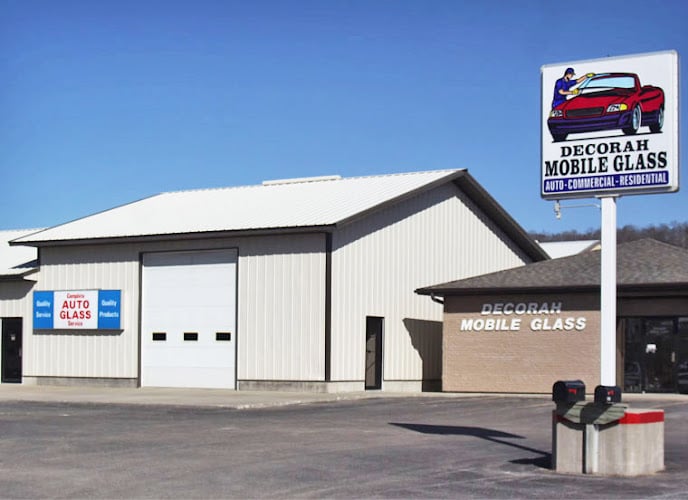 Decorah Mobile Glass Inc