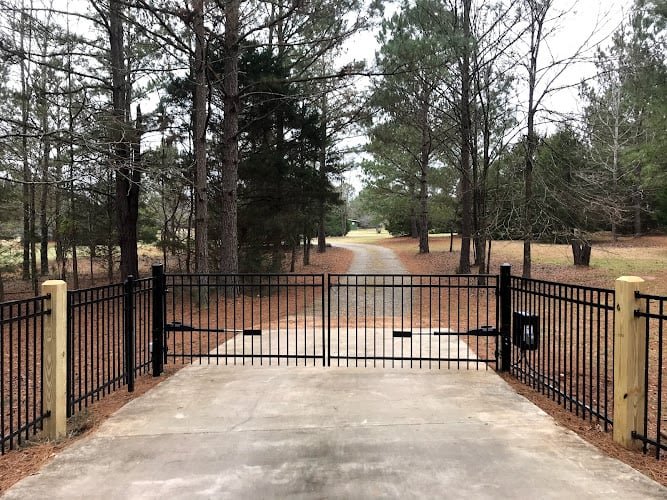 Contractor Akridge Fence Co in Winterville GA