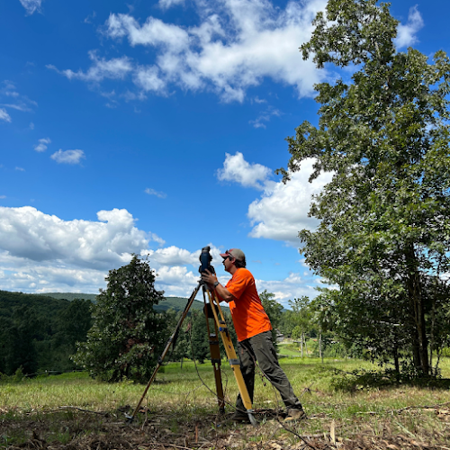 Contractor Niles Surveying Co in Chattanooga TN