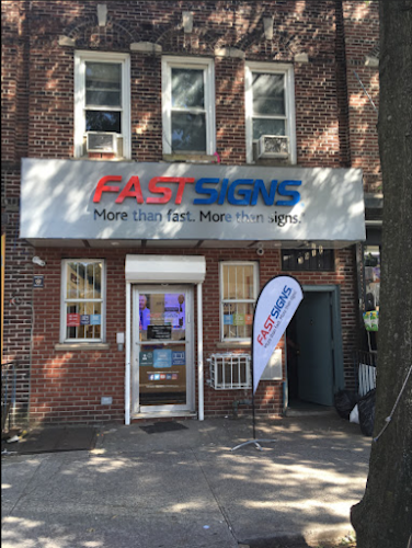 Contractor FASTSIGNS in Brooklyn NY