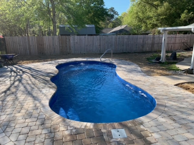 Contractor Lee Swimming Pools, LLC. in Waveland MS