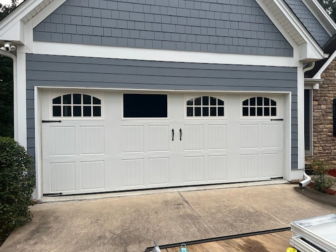 Contractor Dino Garage Doors in Atlanta GA