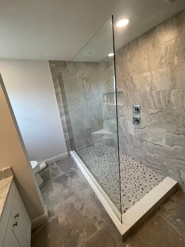 CUSTOM CUT GLASS & MIRROR - Sarasota Florida