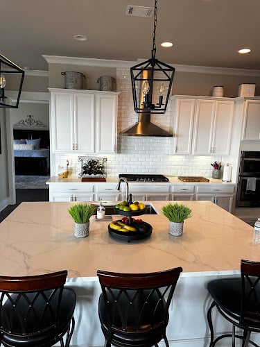 Topstone Cabinets & Countertops