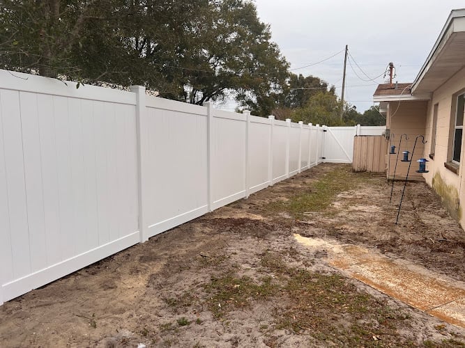 Contractor Tampa Fence in Lutz FL