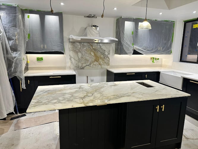 Contractor Stone Worktops London Ltd - Quartz, Granite , Marble and Quartzite . Stone Fabricator . Stone Kitchen Worktops in London England