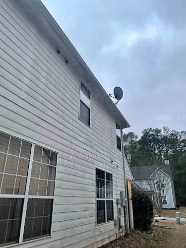 Contractor Cheap Gutter Clean in Jonesboro GA