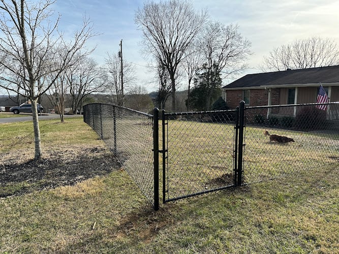 Contractor Music City Fence Company in Greenbrier TN