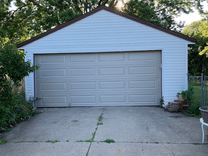 Contractor A1 Garage Door Service in Appleton WI