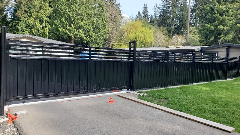 Contractor Metropolitan Fence and Gate Ltd. in Langley BC