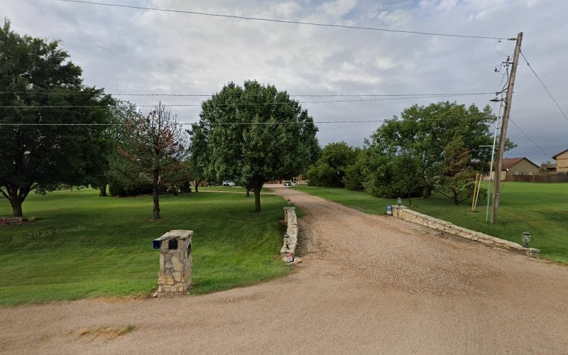 Contractor L&M Custom Pool & Spa in Derby KS