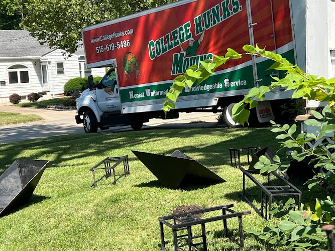 College Hunks Hauling Junk and Moving Des Moines