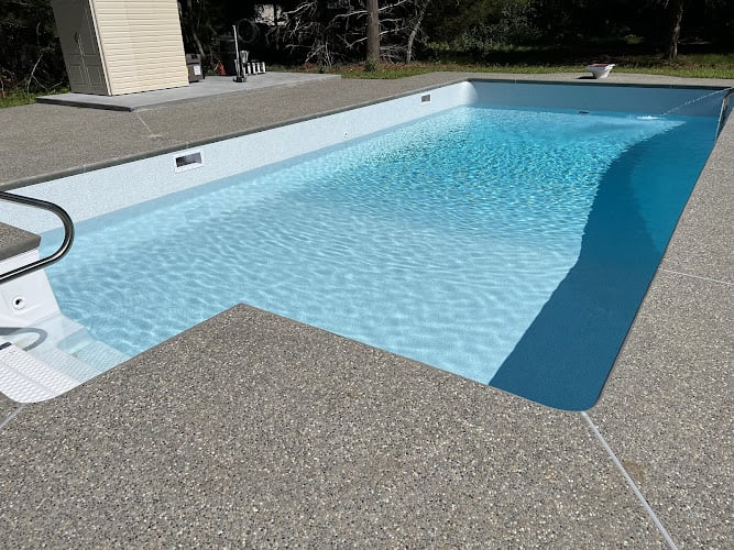 Contractor Premier Pools in Plymouth MA