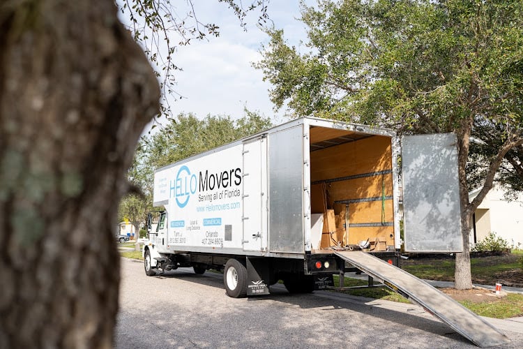 Hello Movers LLC