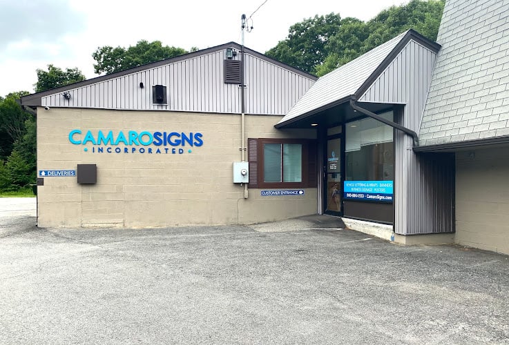 Contractor Camaro Signs Inc in Griswold CT