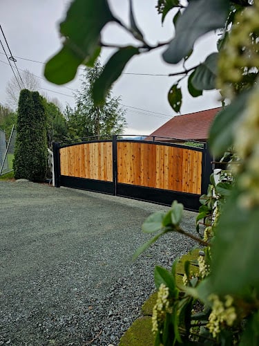 Contractor All About Fence, LLC in Snohomish WA